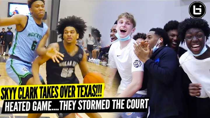 What A Crazy Ending....Crowd Stormed The Court! Skyy Clark Takes Over Texas