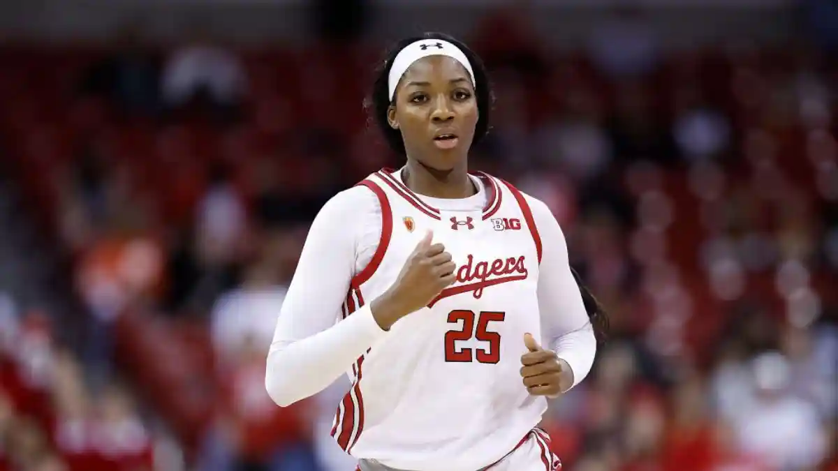 Serah Williams Commits to UConn