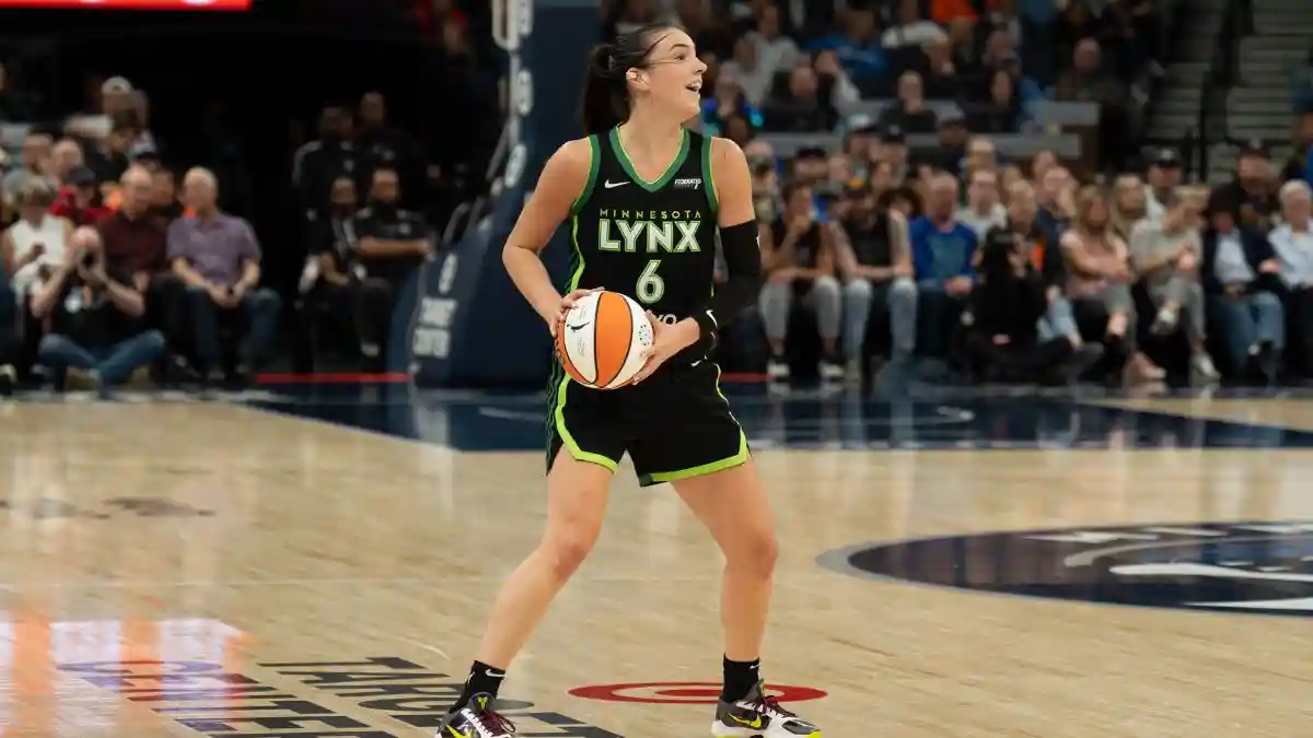 Bridget Carleton Steps Up for Lynx on Both Ends