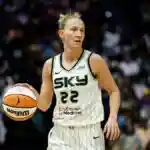 Courtney Vandersloot Becomes Sky’s All-Time Leading Scorer