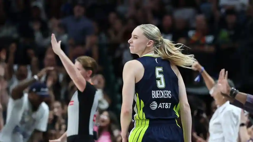 Paige Bueckers Dallas Wings vs Indiana Fever WNBA