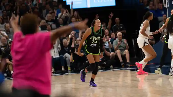 Minnesota Lynx Crush Las Vegas Aces 111–58 to Set New WNBA Road Victory Record
