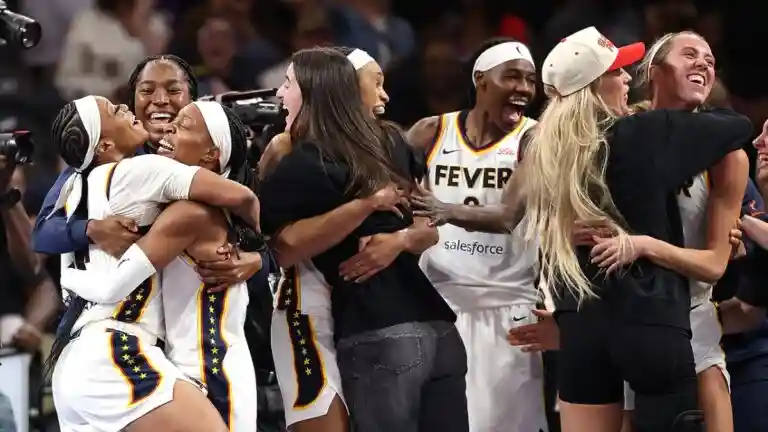 Caitlin Clark, Indiana Fever, WNBA