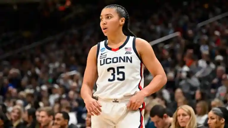 Azzi Fudd UConn
