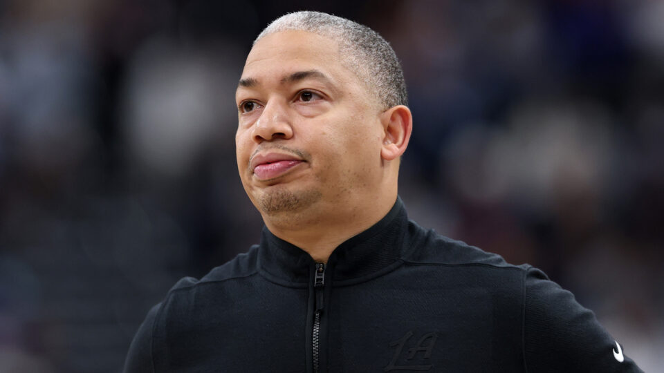 2-Week Notice: 5 NBA Coaches Already on the Hot Seat