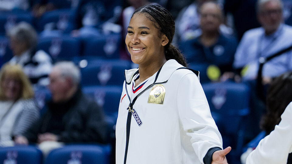 NCAAW Basketball HOF Showcase: No. 1 UConn v. No. 6 Michigan (PREVIEW)
