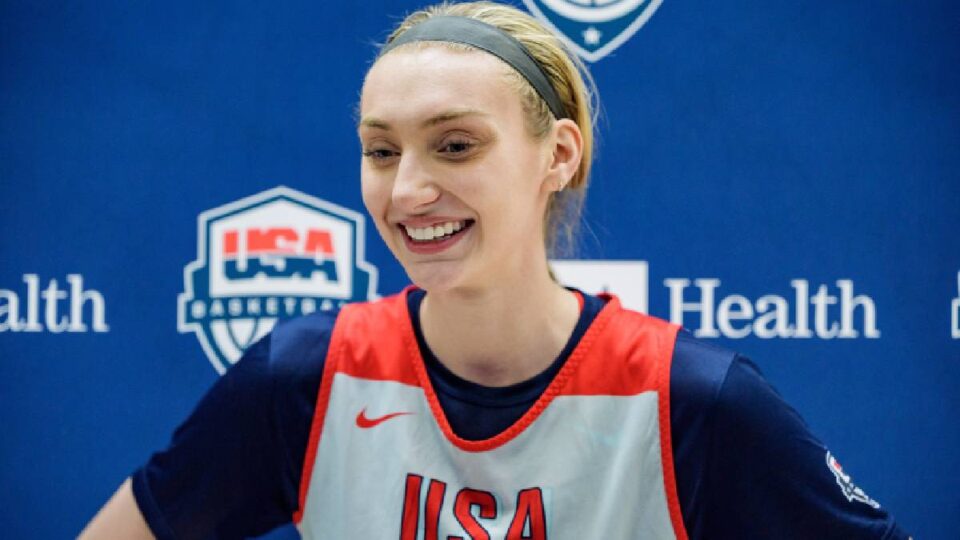 Roommates Show: Cameron Brink, Caitlin Clark Reunite at Team USA Camp!