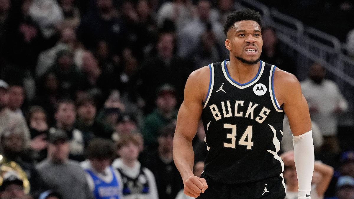 Giannis Antetokounmpo Bucks