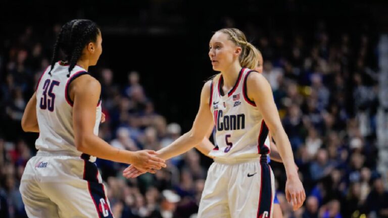 Paige Bueckers Azzi Fudd UConn Huskies