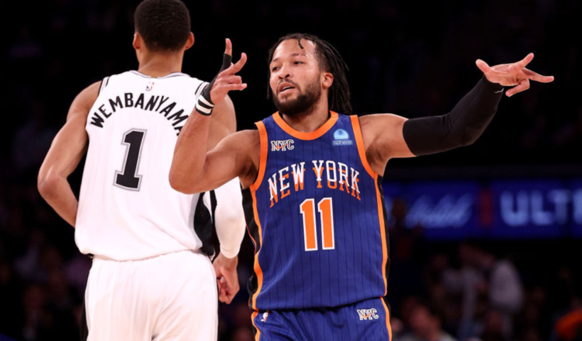 Jalen Brunson celebrating vs. Spurs