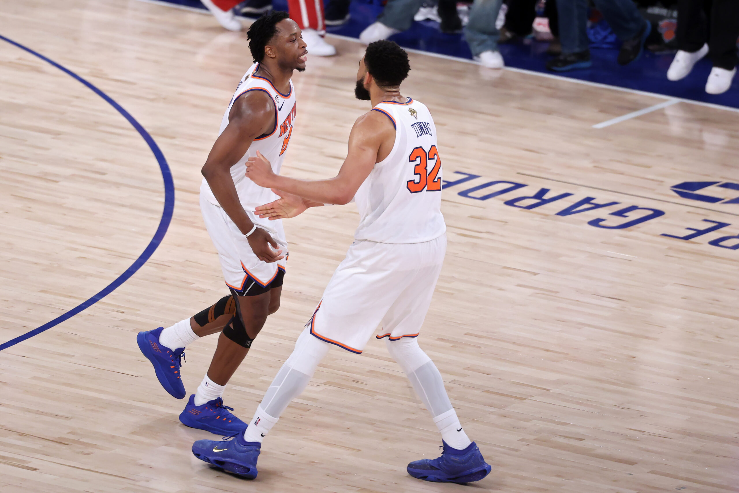 OG Anunoby, match winner di gara-4, con Karl-Anthony Towns