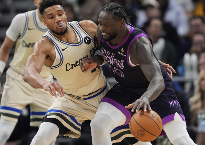 Giannis Antetokounmpo Julius Randle. NBA Offseason trades.