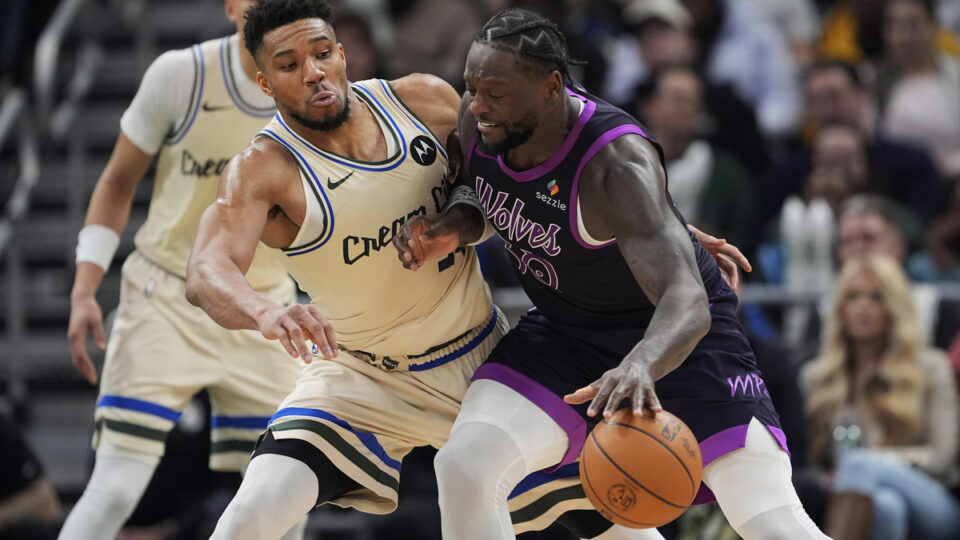 Giannis Antetokounmpo Julius Randle. NBA Offseason trades.