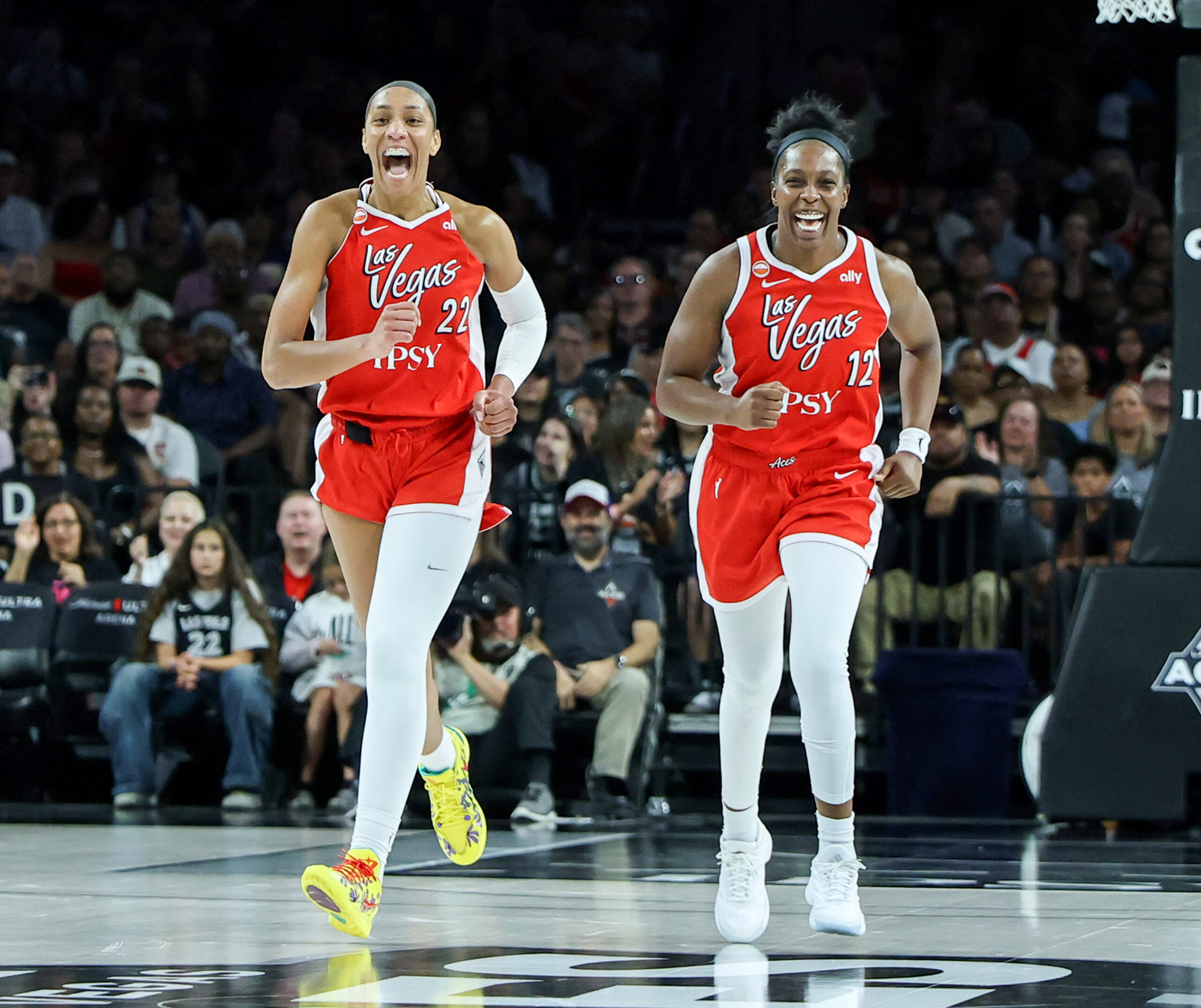 Chelsea Gray A'ja Wilson Las Vegas Aces